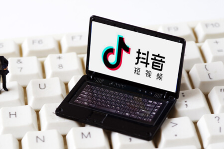 新手企業(yè)該如何選擇小視頻拍攝團隊？
